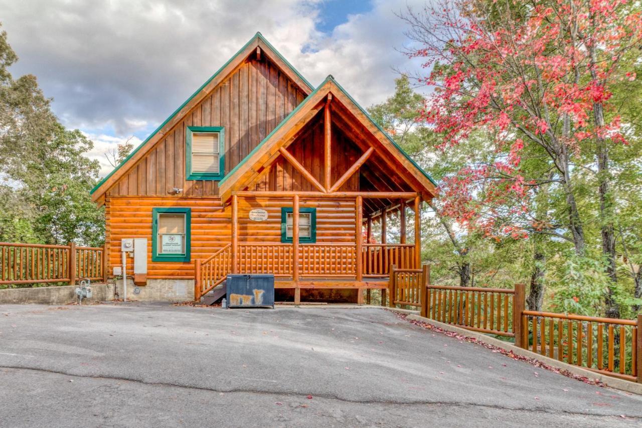 Treehouse Villa Pigeon Forge Exterior photo